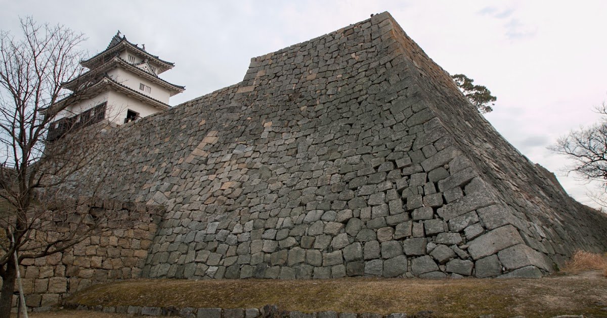🏯 마루가메 성